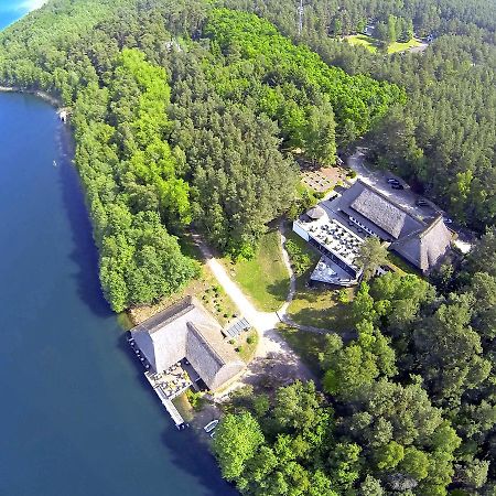 Van Der Valk Naturresort Drewitz Nossentiner Huette Exterior foto