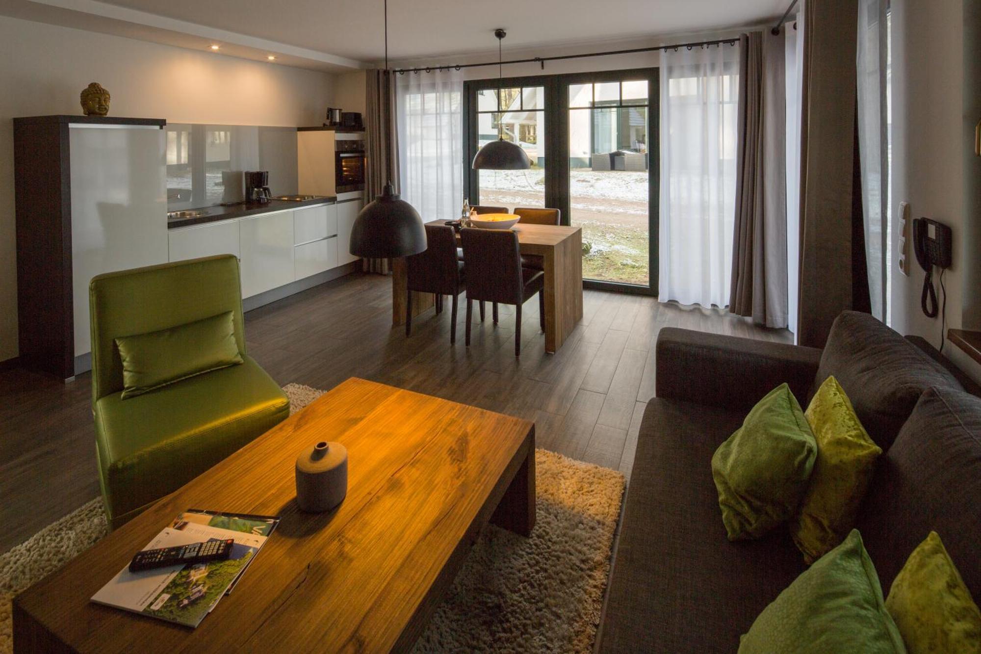 Van Der Valk Naturresort Drewitz Nossentiner Huette Exterior foto