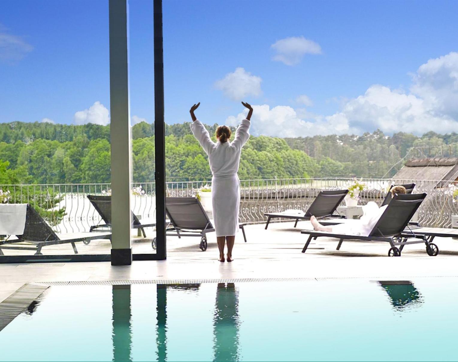 Van Der Valk Naturresort Drewitz Nossentiner Huette Exterior foto