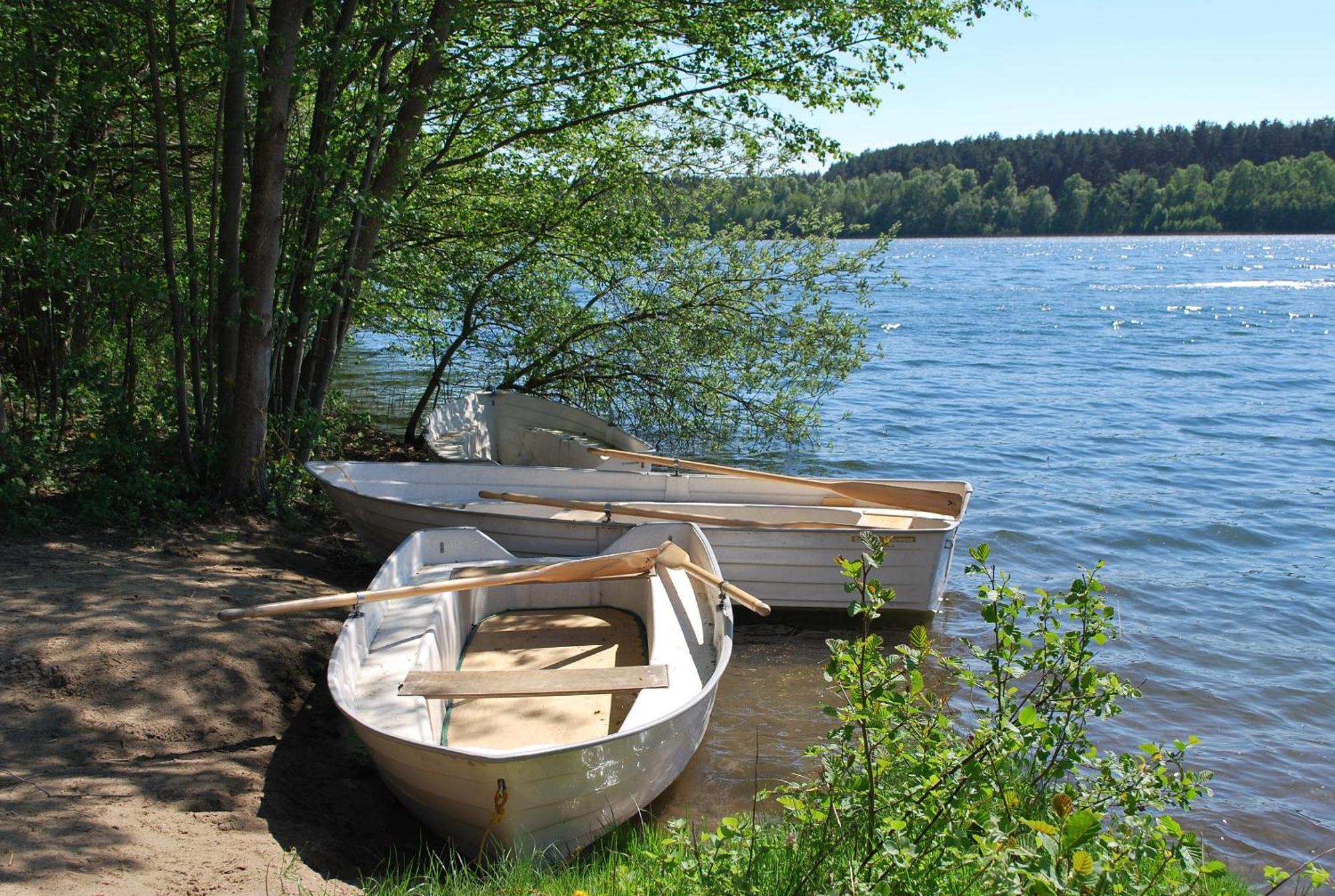 Van Der Valk Naturresort Drewitz Nossentiner Huette Exterior foto
