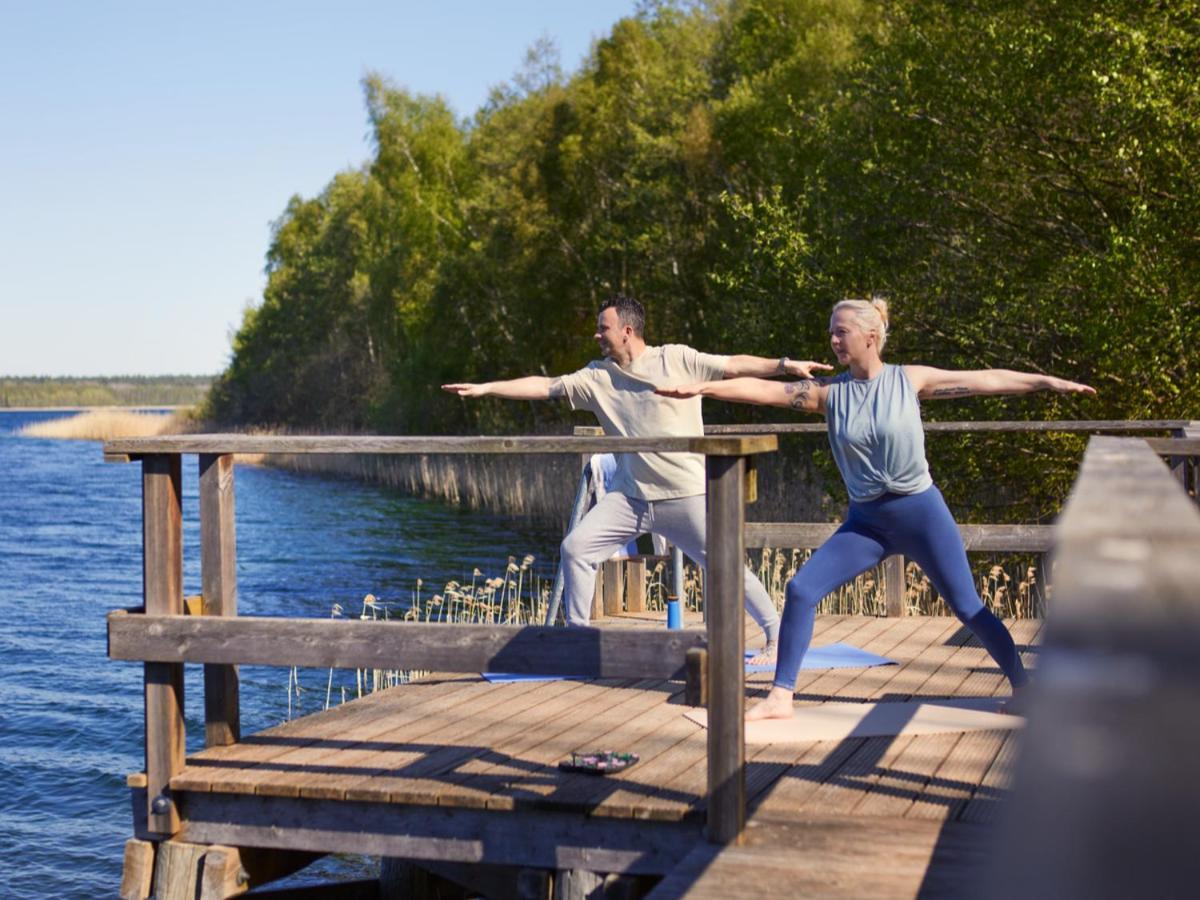 Van Der Valk Naturresort Drewitz Nossentiner Huette Exterior foto